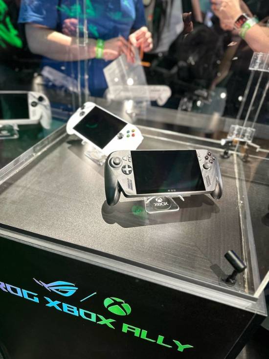 臻富配资 IGN实拍ROG Xbox掌机！科隆展将有专场介绍